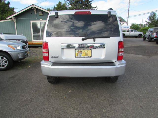 Used 2012 Jeep Liberty Limited AWD/4WD image 5