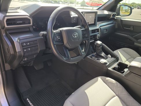 Certified 2025 Toyota Tacoma SR5 image 19