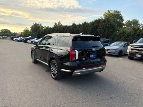 Used 2024 Hyundai Palisade Calligraphy AWD/4WD image 3
