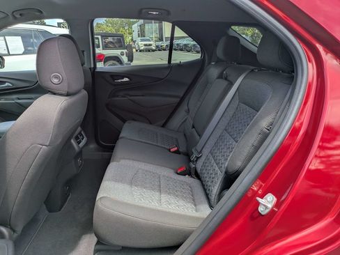 Used 2024 Chevrolet Equinox LT FWD image 17