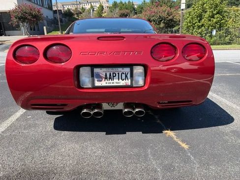Used 1998 Chevrolet Corvette Coupe w/ Memory Pkg RWD image 6