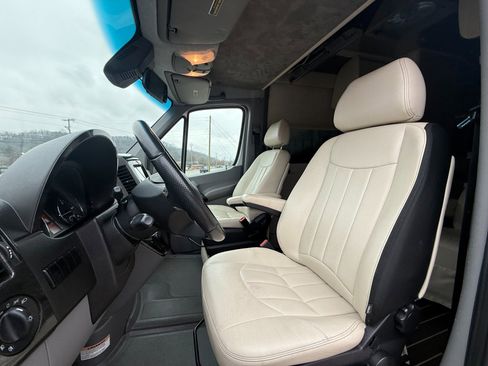 Used 2017 Mercedes-Benz Sprinter 3500 image 12