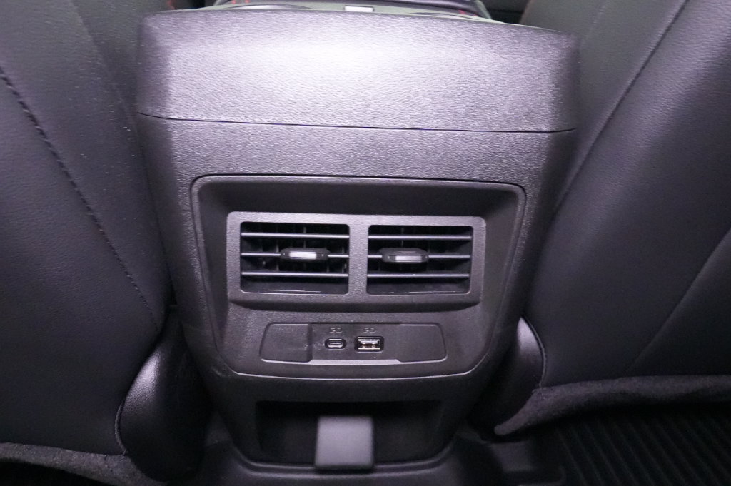 Used 2025 Chevrolet Colorado Z71 w/ Technology Package AWD/4WD image 23