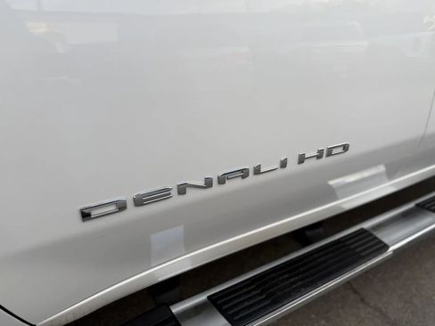 Used 2023 GMC Sierra 2500 Denali w/ Denali Ultimate Package AWD/4WD image 47