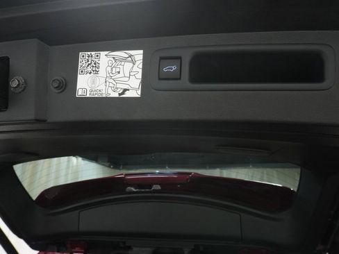 Certified 2021 Toyota Highlander Limited image 8