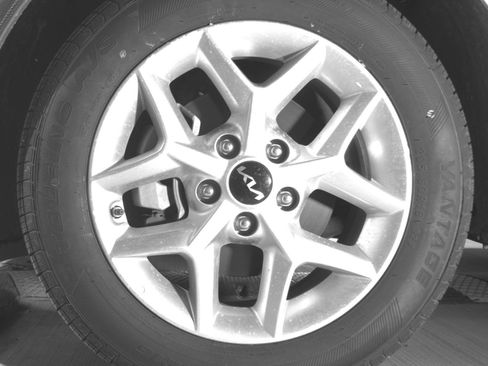 Used 2025 Kia Soul LX w/ LX Technology Package FWD image 17