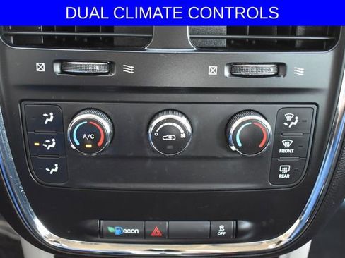 Used 2012 Dodge Grand Caravan American Value Package FWD image 5