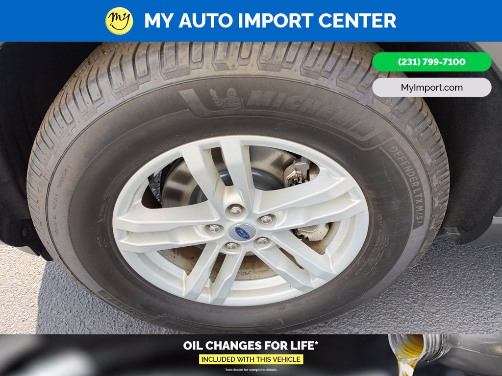 Used 2021 Ford Explorer XLT w/ Equipment Group 202A AWD/4WD image 9
