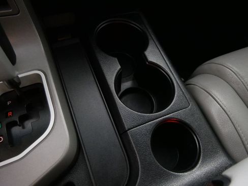 Used 2013 Toyota Sequoia Limited image 31