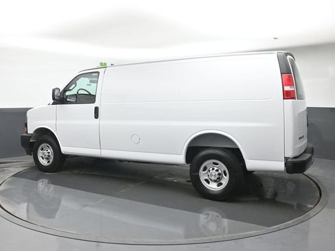 New 2026 Chevrolet Express 2500 image 19