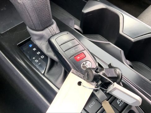 Used 2025 Toyota Camry LE FWD image 14