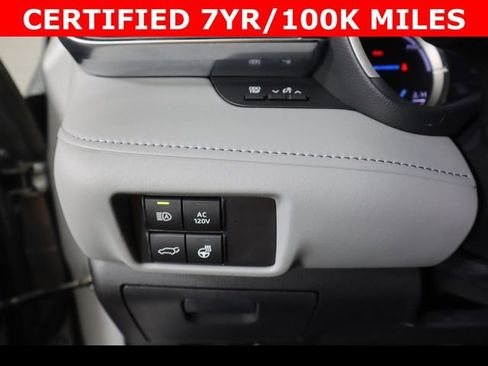 Used 2022 Toyota Highlander Limited AWD/4WD image 19