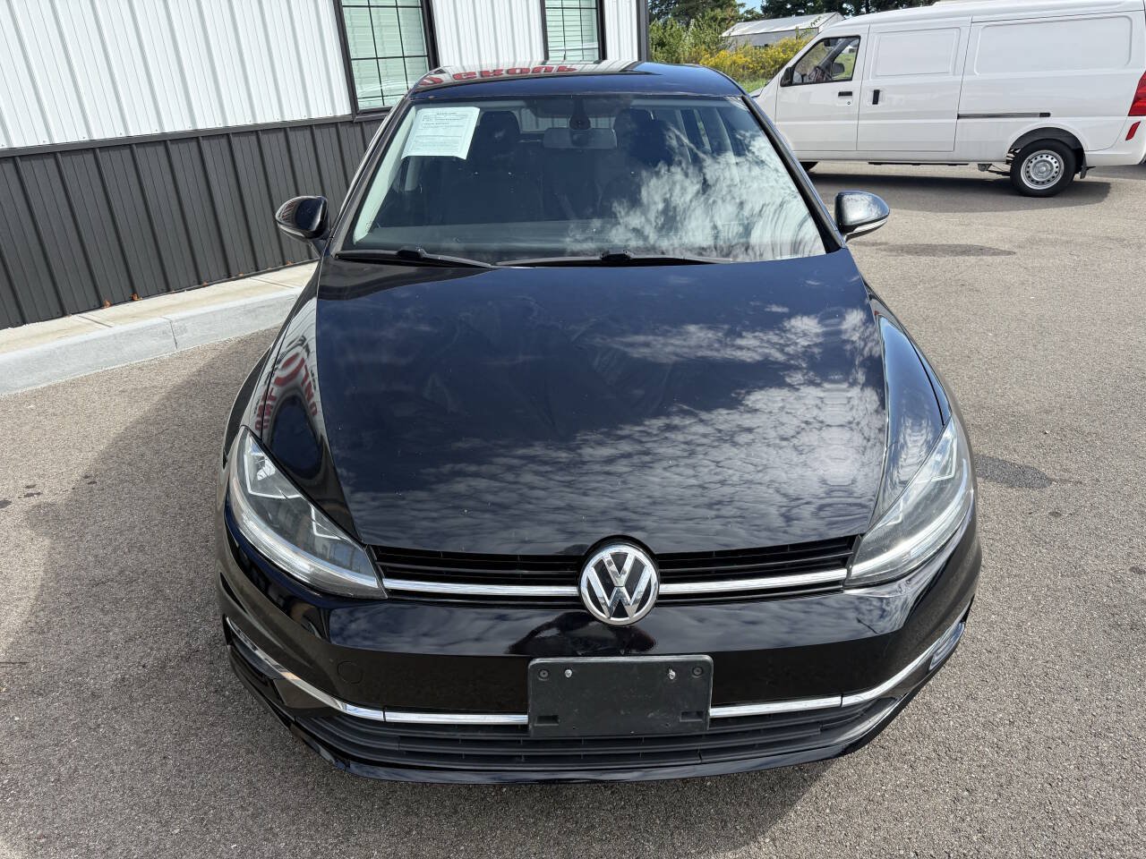 Used 2018 Volkswagen Golf S FWD image 3