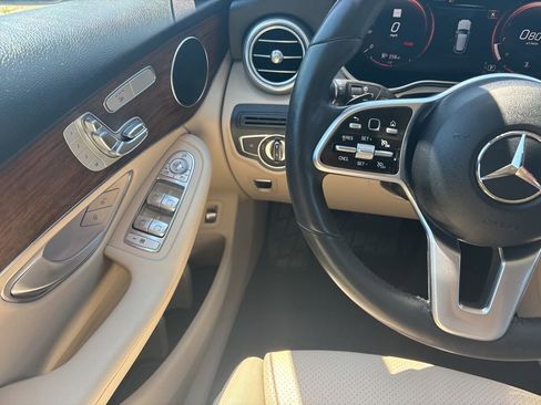 Used 2022 Mercedes-Benz GLC 300 4MATIC image 21