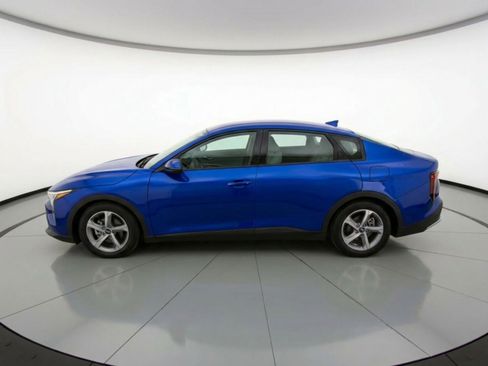 Used 2025 Kia K4 LXS image 5