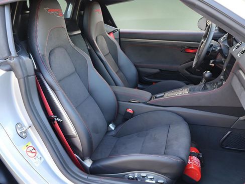 Used 2024 Porsche 718 Boxster Spyder RS RWD image 16