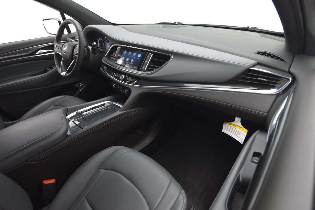 Used 2022 Buick Enclave Essence FWD image 31