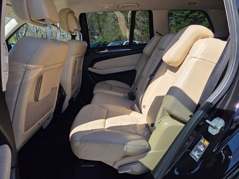 Used 2017 Mercedes-Benz GLS 550 4MATIC image 11