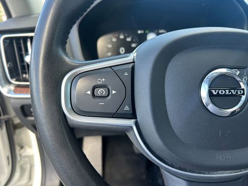 Used 2022 Volvo S60 B5 Inscription image 18