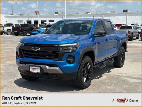 Used 2024 Chevrolet Colorado Z71 w/ LPO, Dark Essentials Package AWD/4WD image 1