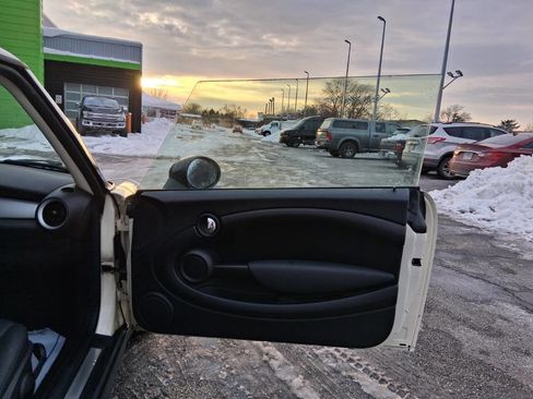 Used 2013 MINI Cooper Hardtop image 9