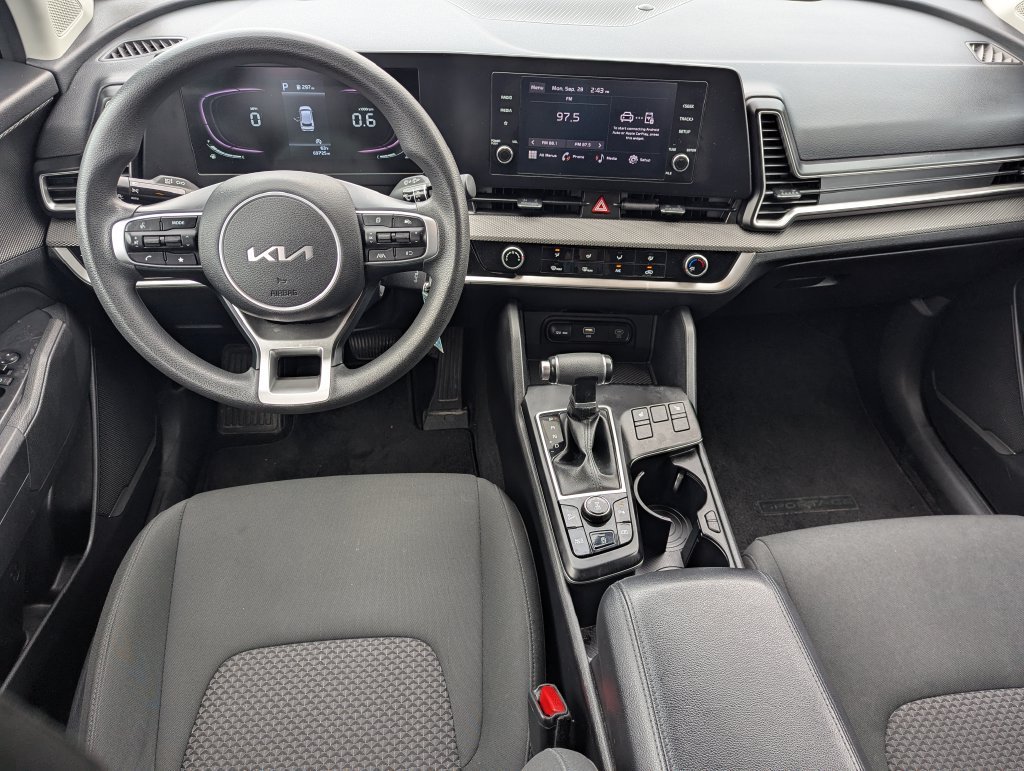 Used 2023 Kia Sportage LX AWD/4WD image 27