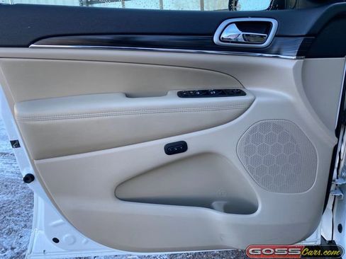 Used 2019 Jeep Grand Cherokee Limited image 24