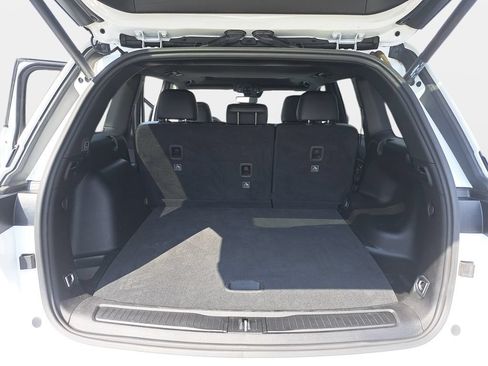 Certified 2023 Jeep Grand Cherokee Altitude AWD/4WD image 12