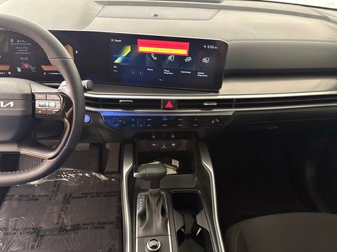 New 2026 Kia Sorento LX FWD image 24