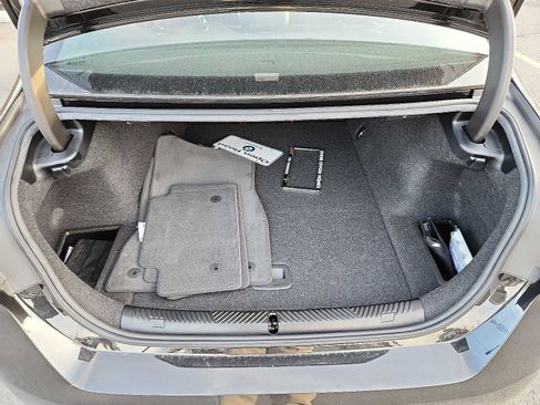 Used 2024 BMW i5 eDrive40i w/ Convenience Package image 27