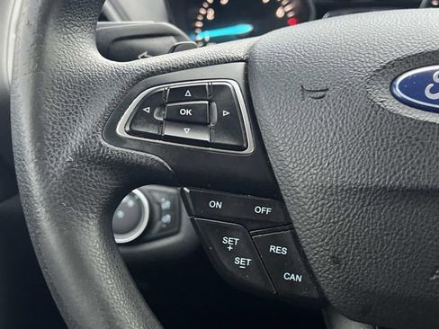 Certified 2017 Ford Escape SE image 25