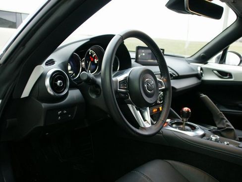 Used 2024 MAZDA MX-5 Miata Grand Touring w/ Weather Package image 15