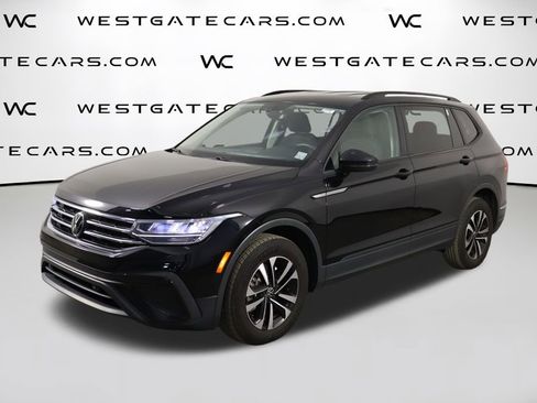 Used 2023 Volkswagen Tiguan S image 1
