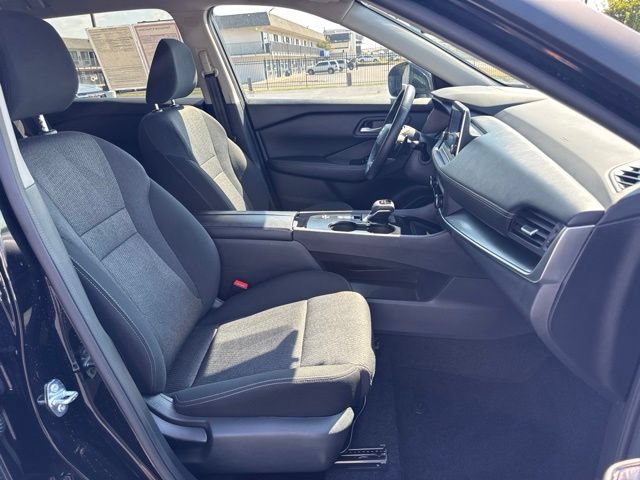 Used 2025 Nissan Rogue SV FWD image 20