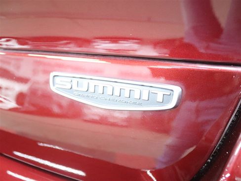 Used 2023 Jeep Grand Cherokee L Summit w/ Advanced Protech Group IV AWD/4WD image 10