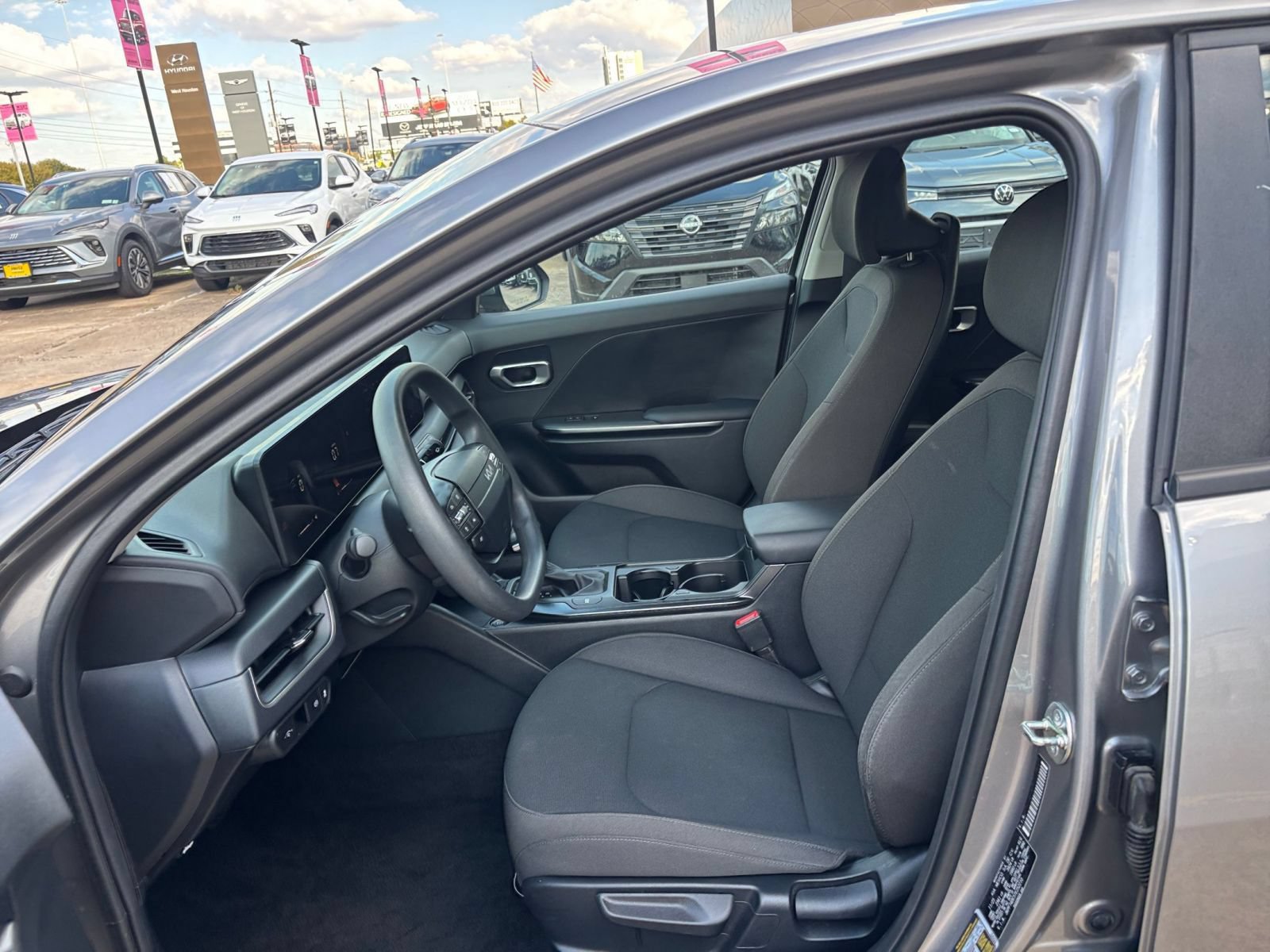 Used 2026 Kia K4 FWD image 25