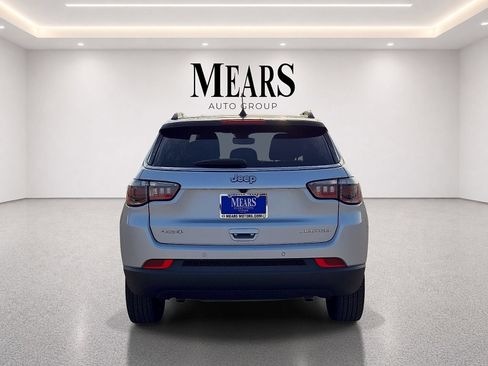 Used 2025 Jeep Compass Limited AWD/4WD image 4