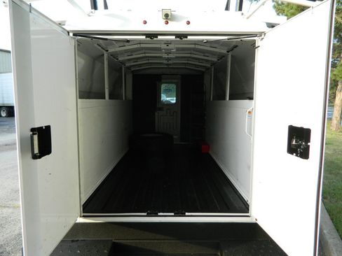 Used 2023 Ford E-350 and Econoline 350 Super Duty w/ Power Windows & Locks Group RWD image 27