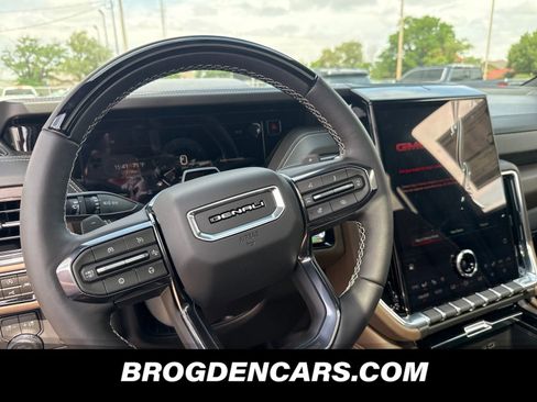 New 2026 GMC Yukon Denali Ultimate AWD/4WD image 4