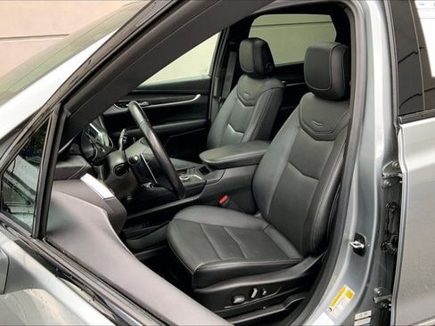 Used 2024 Cadillac XT5 Sportv w/ Technology Package AWD/4WD image 25