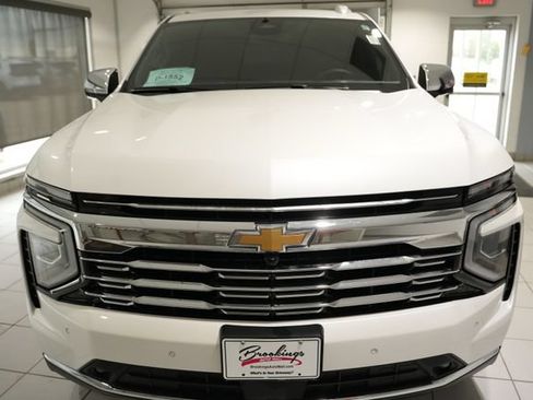 Used 2025 Chevrolet Tahoe Premier AWD/4WD image 6