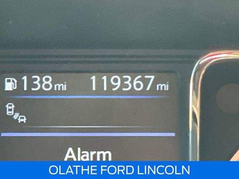 Used 2019 Nissan Titan SV w/ SV Convenience Package image 24