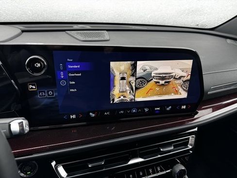 New 2026 Chevrolet Traverse Z71 w/ Enhanced Driving Package image 4