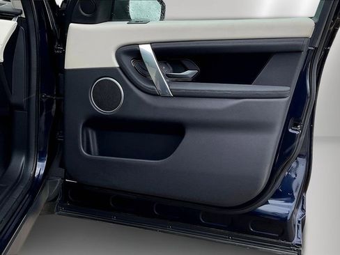 Used 2020 Land Rover Discovery Sport S image 28