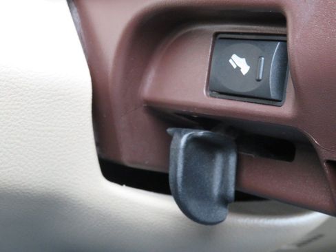 Used 2015 RAM 2500 Longhorn AWD/4WD image 17