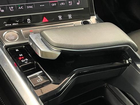 Used 2019 Audi e-tron Premium Plus AWD/4WD image 33