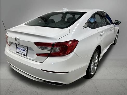 Used 2019 Honda Accord LX image 5