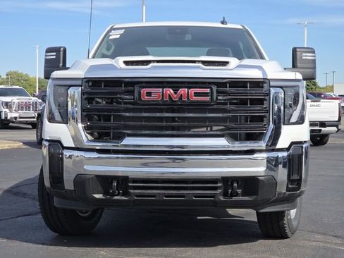 New 2025 GMC Sierra 2500 Pro w/ Convenience Package image 12