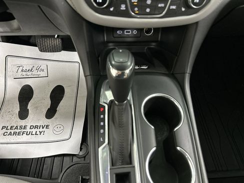 Used 2019 Chevrolet Equinox Premier AWD/4WD image 17