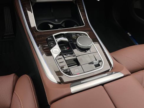 New 2026 BMW X5 xDrive50e w/ Climate Comfort Package image 18